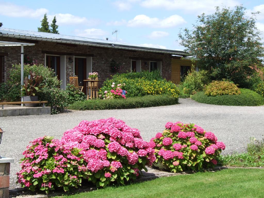 Le Clos du Clocher Gueudecourt Exterior foto